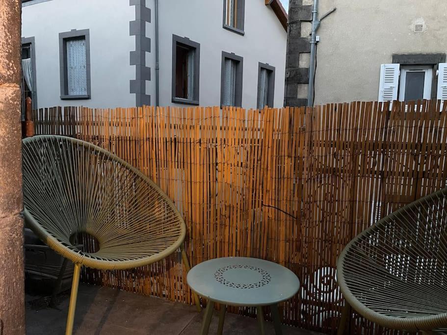 Petit Appartement Douillet Les Martres-de-Veyre Экстерьер фото